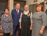 ГЛАВА РАЙОНА БОРИС САЛОМАТИН ВРУЧИЛ ЮБИЛЕЙНЫЕ МЕДАЛИ ВЕТЕРАНАМ ВЕЛИКОЙ ОТЕЧЕСТВЕННОЙ ВОЙНЫ ГЛАВА РАЙОНА БОРИС САЛОМАТИН ВРУЧИЛ ЮБИЛЕЙНЫЕ МЕДАЛИ ВЕТЕРАНАМ ВЕЛИКОЙ ОТЕЧЕСТВЕННОЙ ВОЙНЫ