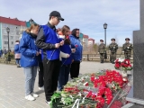 ПОМНИМ! ГОРДИМСЯ! ЖИТЕЛИ ИЗЛУЧИНСКА ОТДАЮТ ДАНЬ УВАЖЕНИЯ И СВЕТЛОЙ ПАМЯТИ ГЕРОЯМ, ВОЕВАВШИМ В ГОДЫ ВЕЛИКОЙ ОТЕЧЕСТВЕННОЙ ВОЙНЫ ПОМНИМ! ГОРДИМСЯ! ЖИТЕЛИ ИЗЛУЧИНСКА ОТДАЮТ ДАНЬ УВАЖЕНИЯ И СВЕТЛОЙ ПАМЯТИ ГЕРОЯМ, ВОЕВАВШИМ В ГОДЫ ВЕЛИКОЙ ОТЕЧЕСТВЕННОЙ ВОЙНЫ